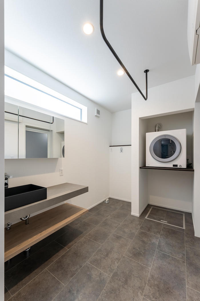 心地よく集うダウンフロアリビングの家