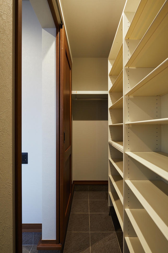 インダストリアルデザインの家