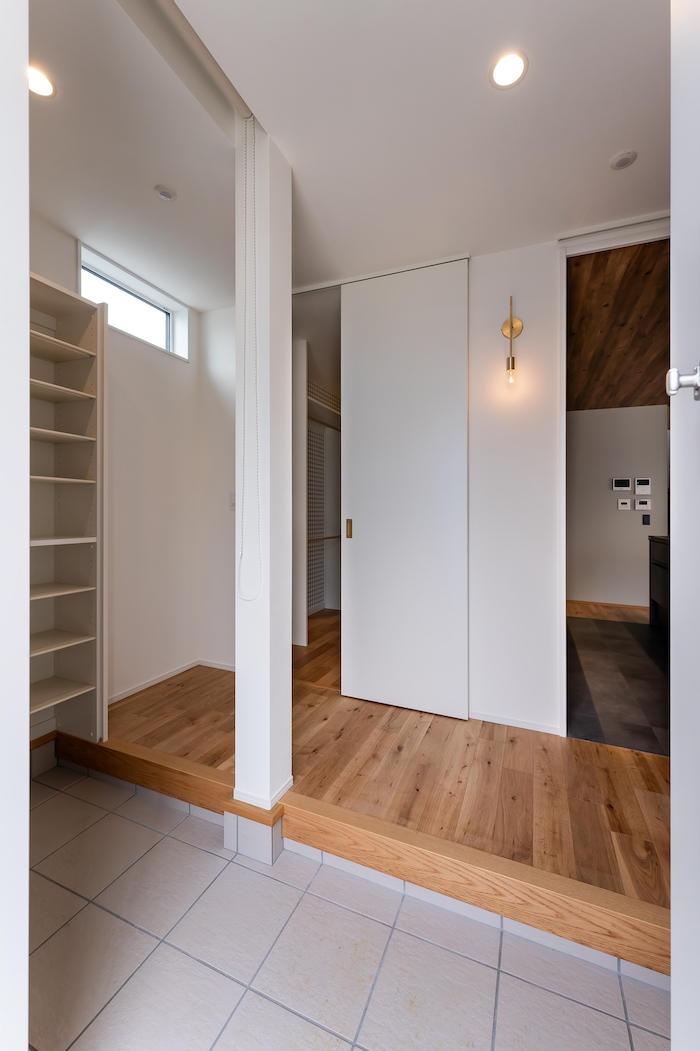 クールモダンな回遊動線の家