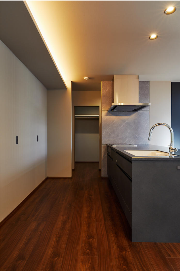 陽だまりのテラスを囲む家