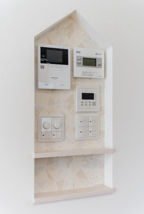 ガレージのある南欧風の可愛い家