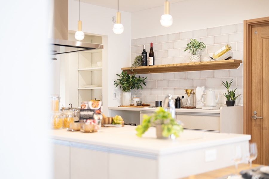 お子様との暮らしを楽しむ柔らかな欧州デザインの邸宅