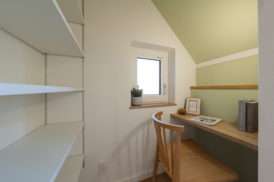 お子様との暮らしを楽しむ柔らかな欧州デザインの邸宅