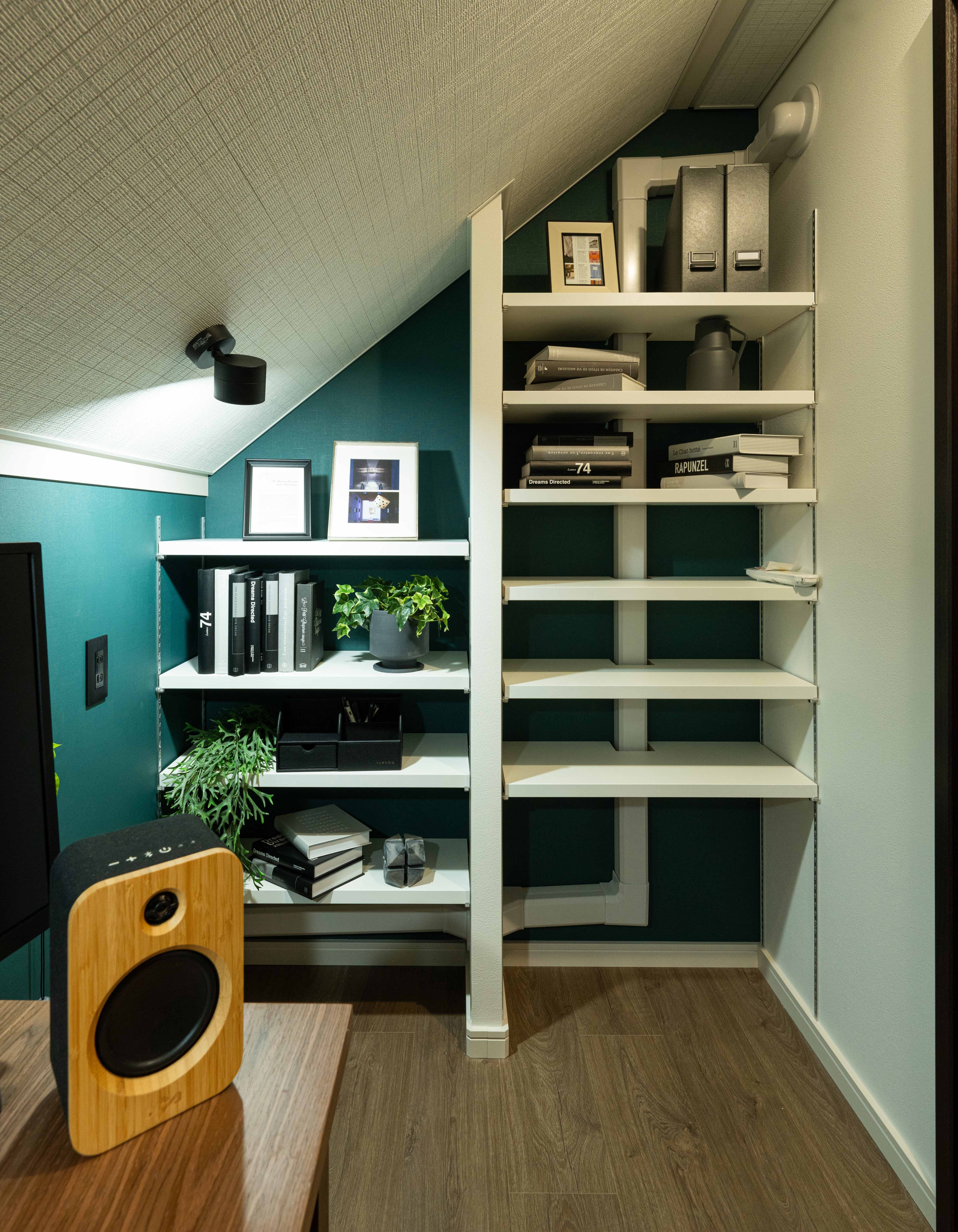 光あふれる 森の中のカフェのようなくつろぎの暮らし