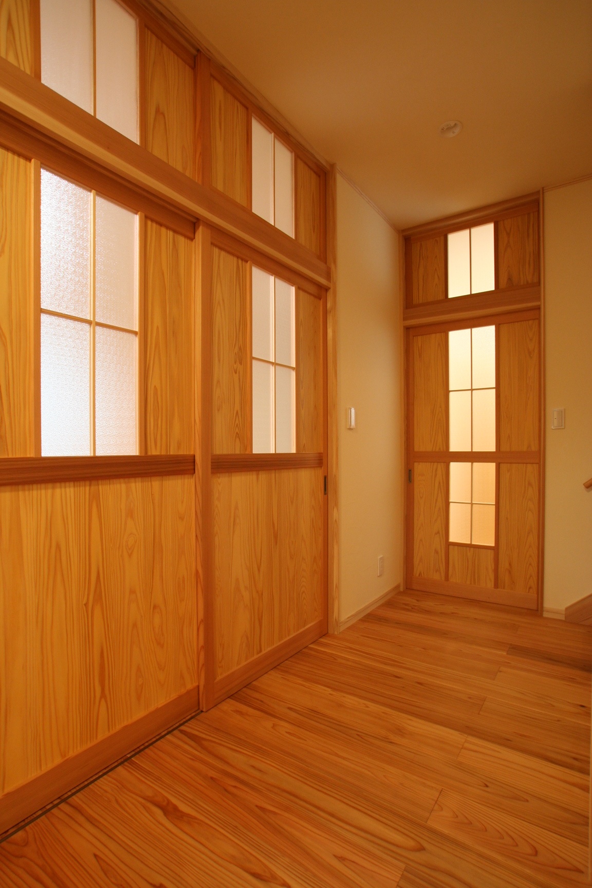 可愛く、機能的な自然素材の家