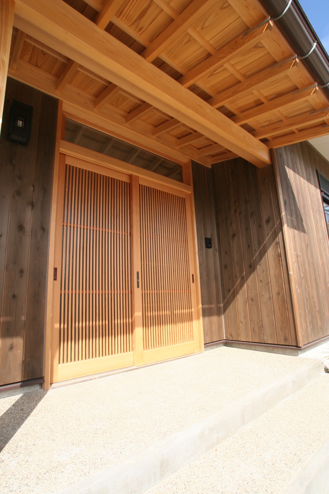 建具にこだわる、自然素材の家