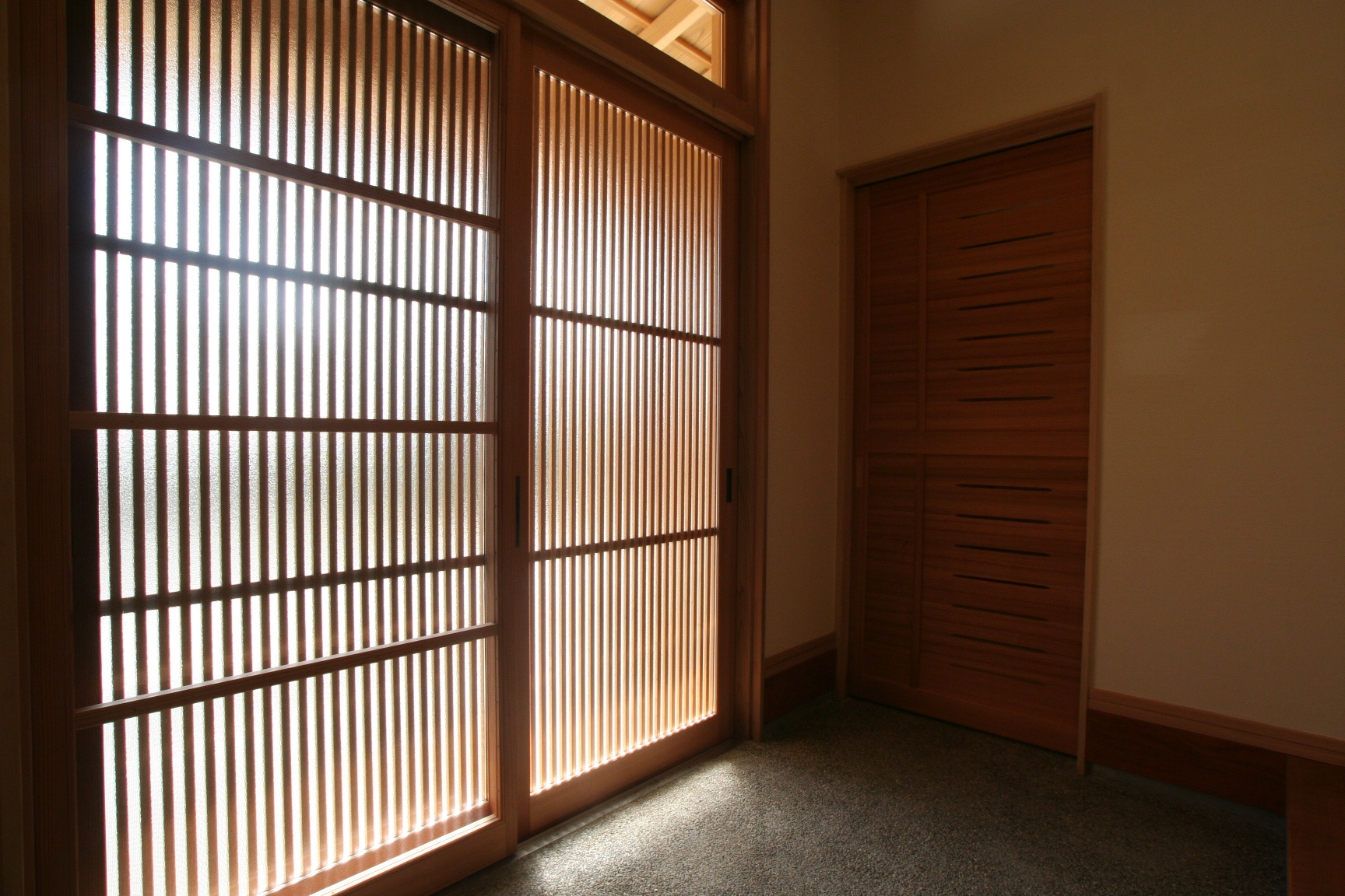 建具にこだわる、自然素材の家