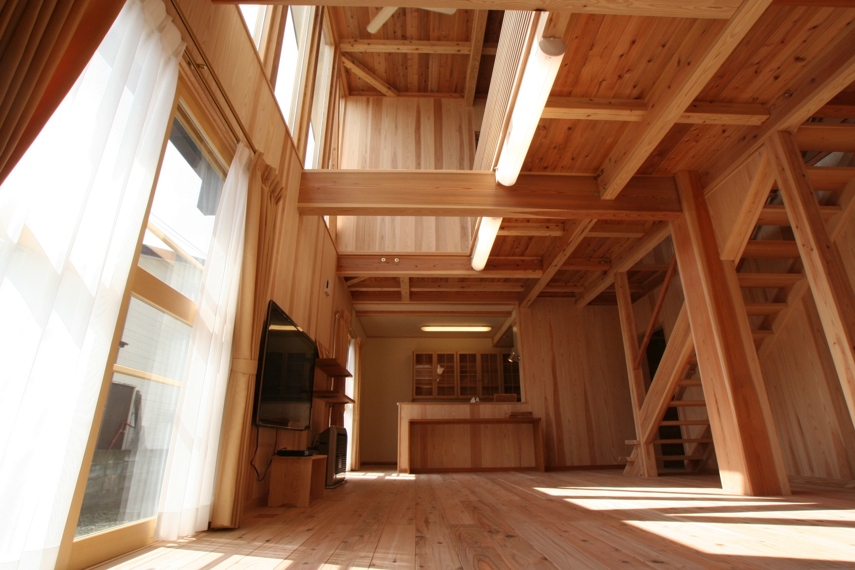 広々と快適自然素材の家