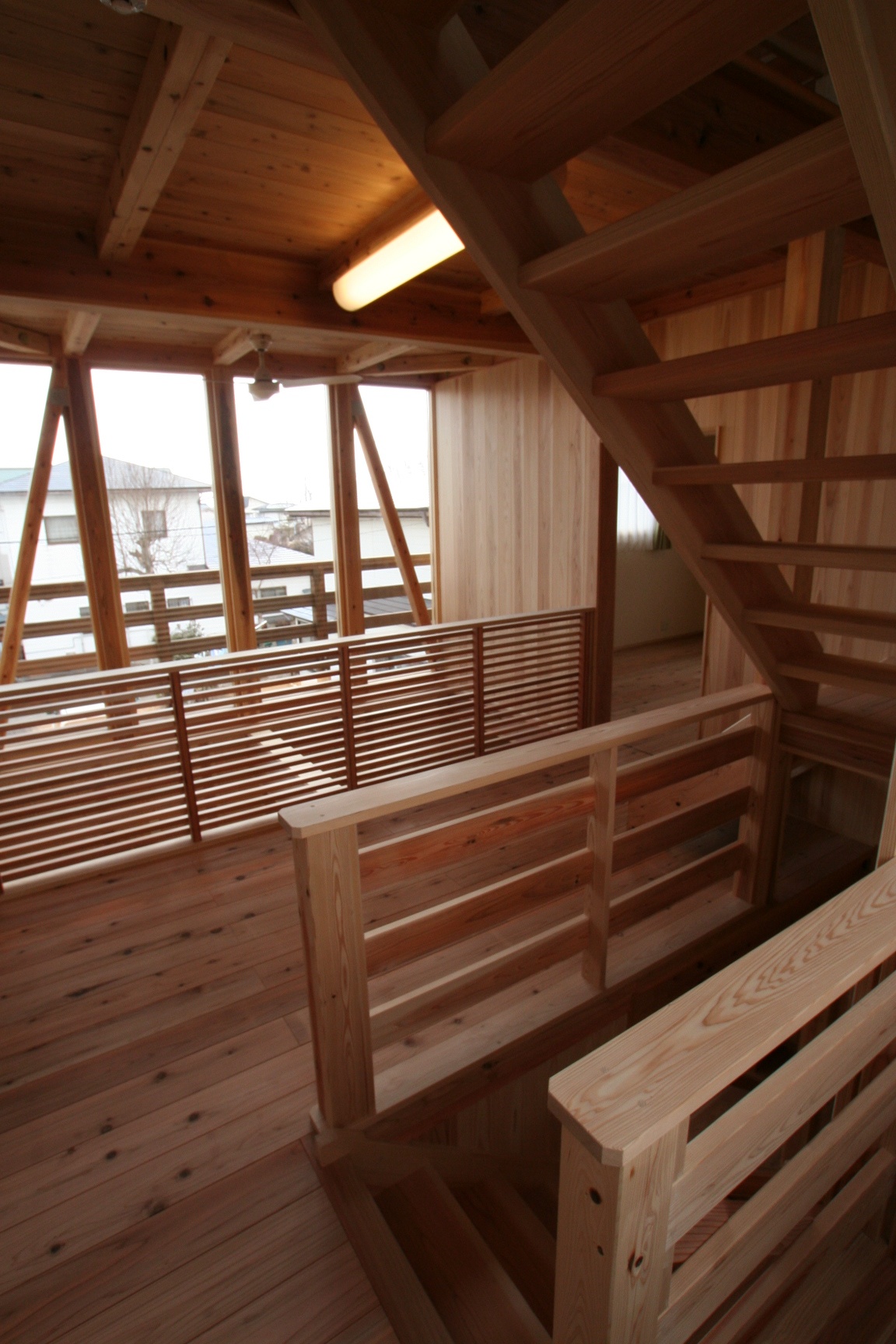 広々と快適自然素材の家