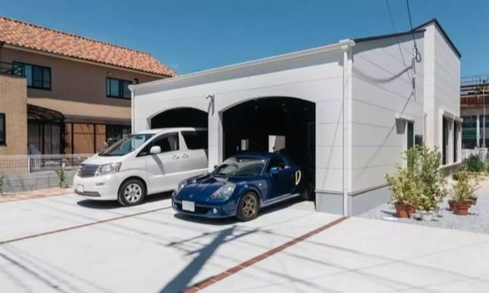 趣味を楽しむガレージのある家