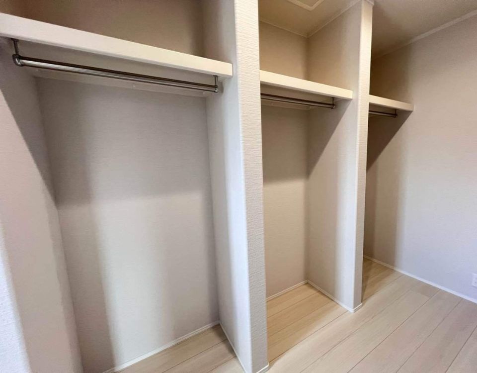 ＼大容量収納／ファミリークローゼットが２つある家