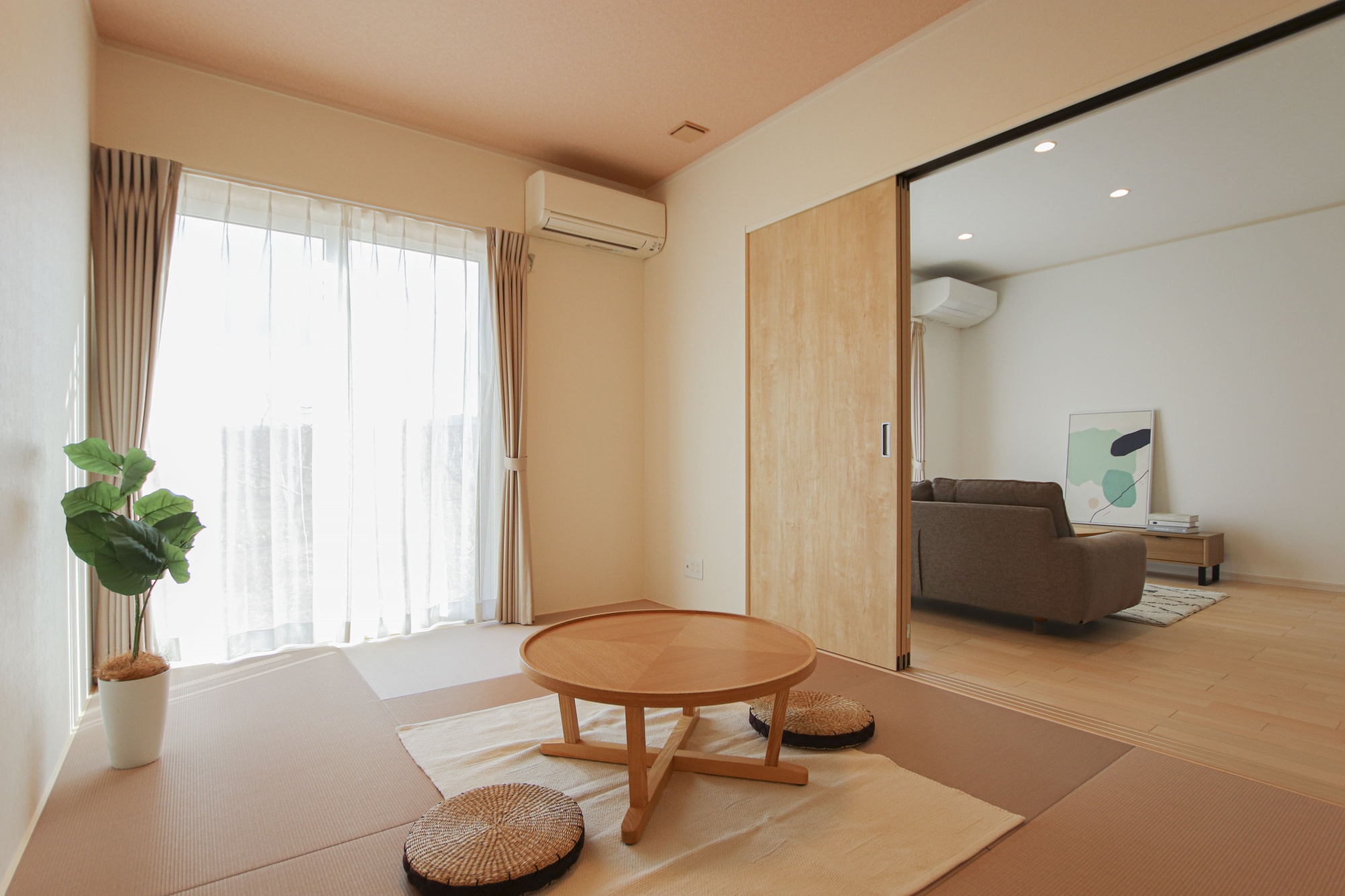 元気になる色鮮やかな家