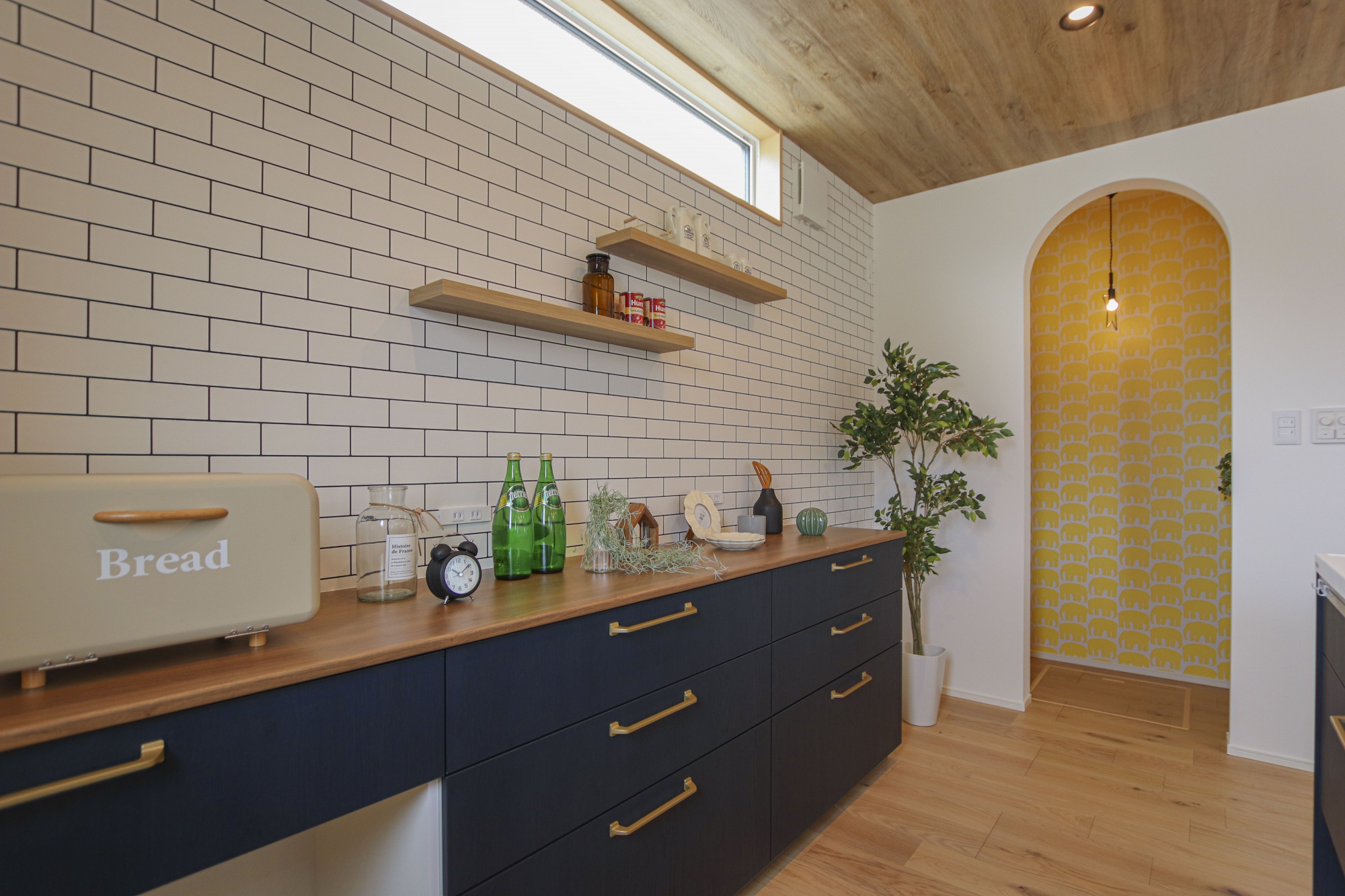 メリハリのある天井と心地よく整う家