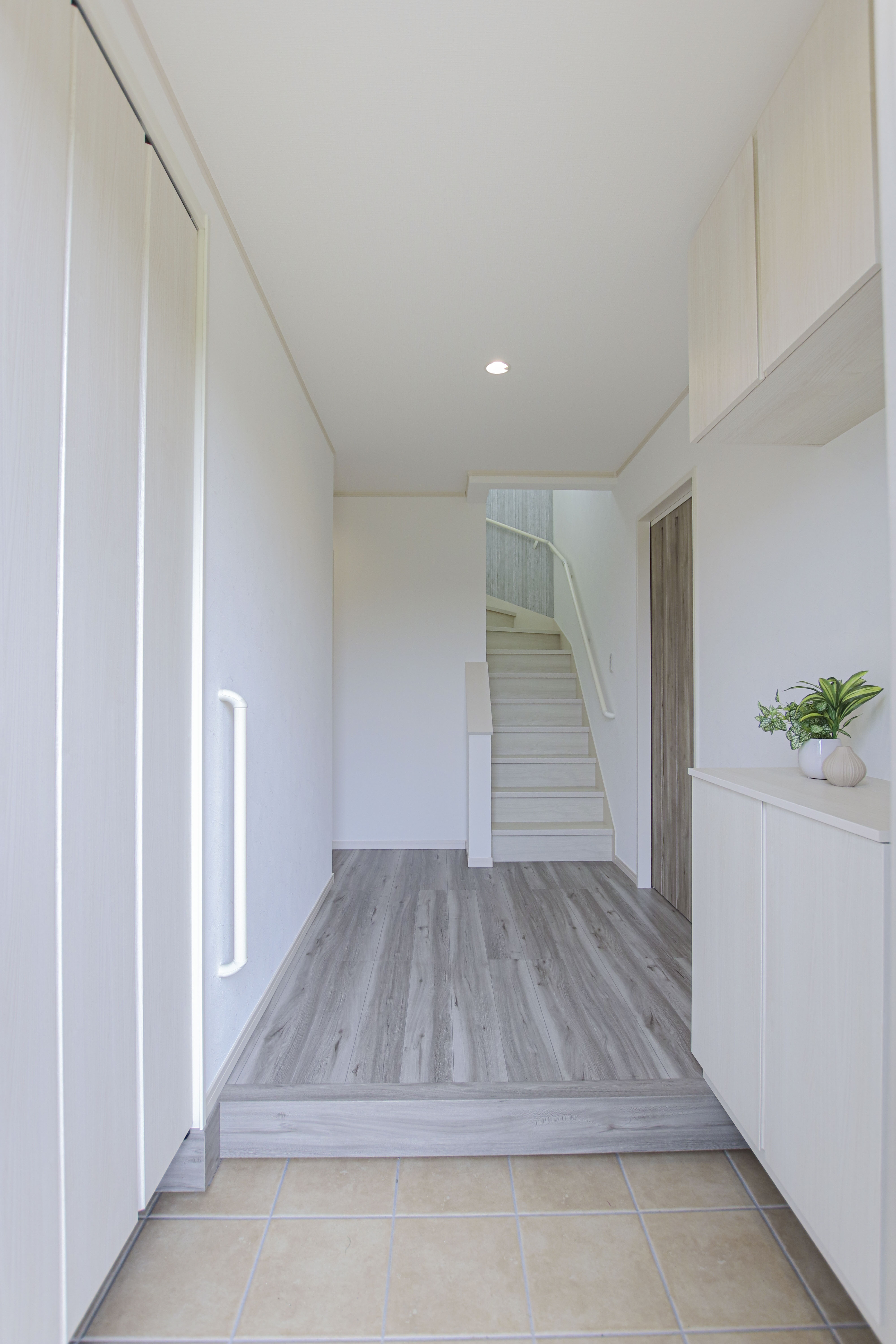 エレガントなフレンチモダンの家