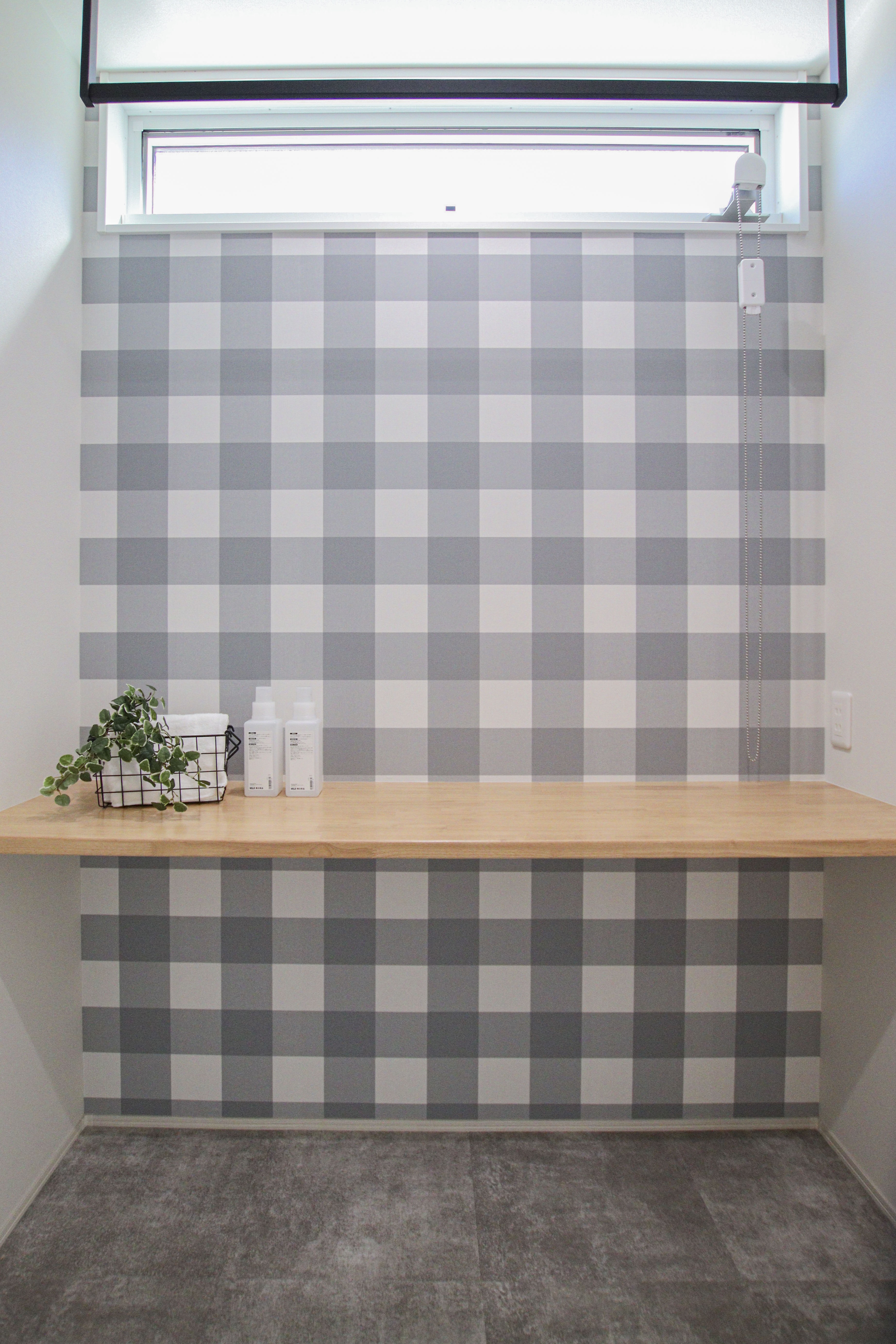 キューブ型白ガルスパンの北欧テイストのお家