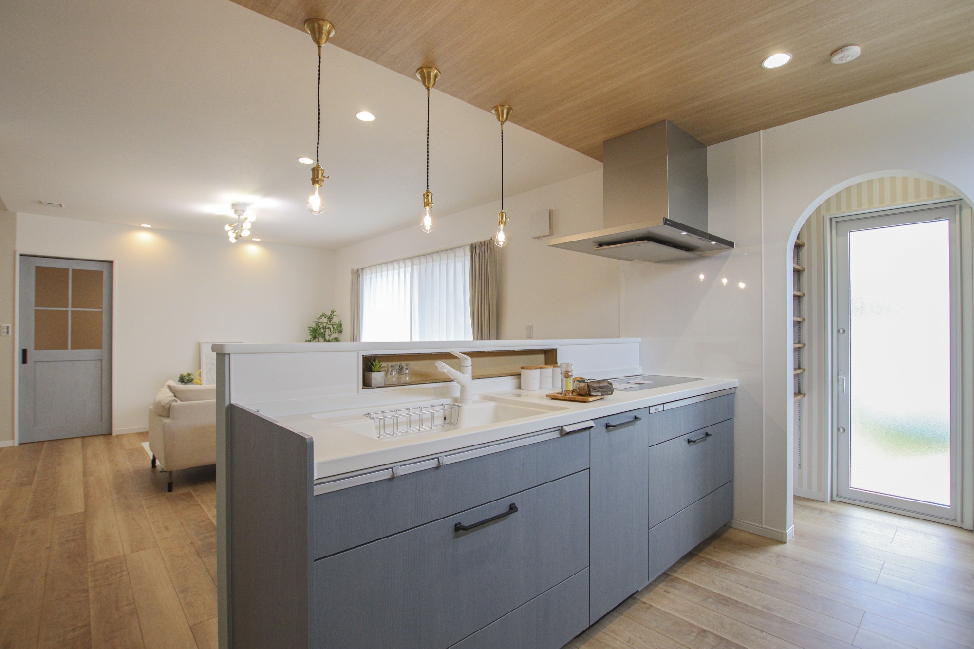 暮らしのアイデアが詰まったアメリカンテイストの平屋