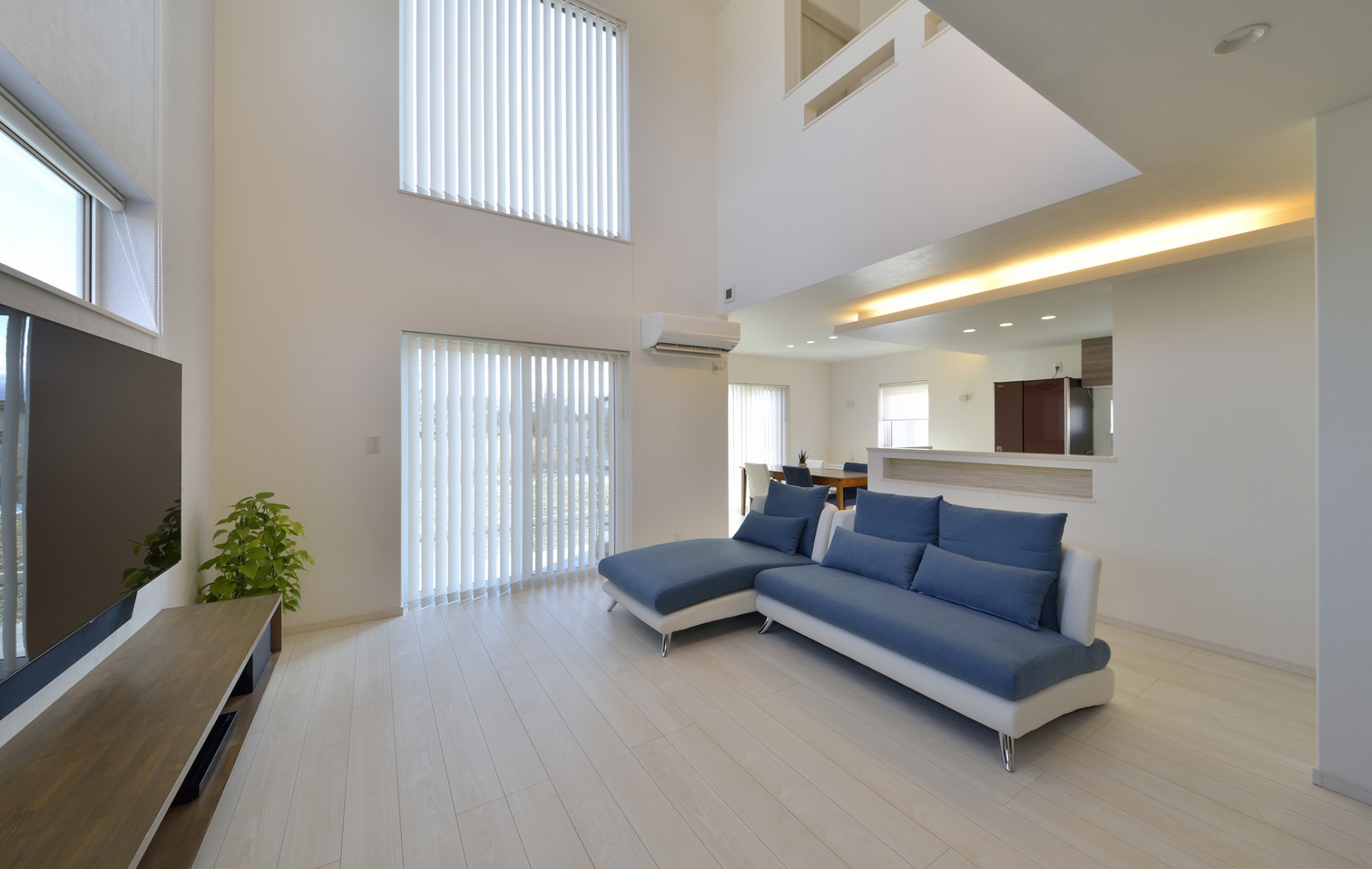 開放感、快適な室温、省エネ性能を重視したガレージハウス