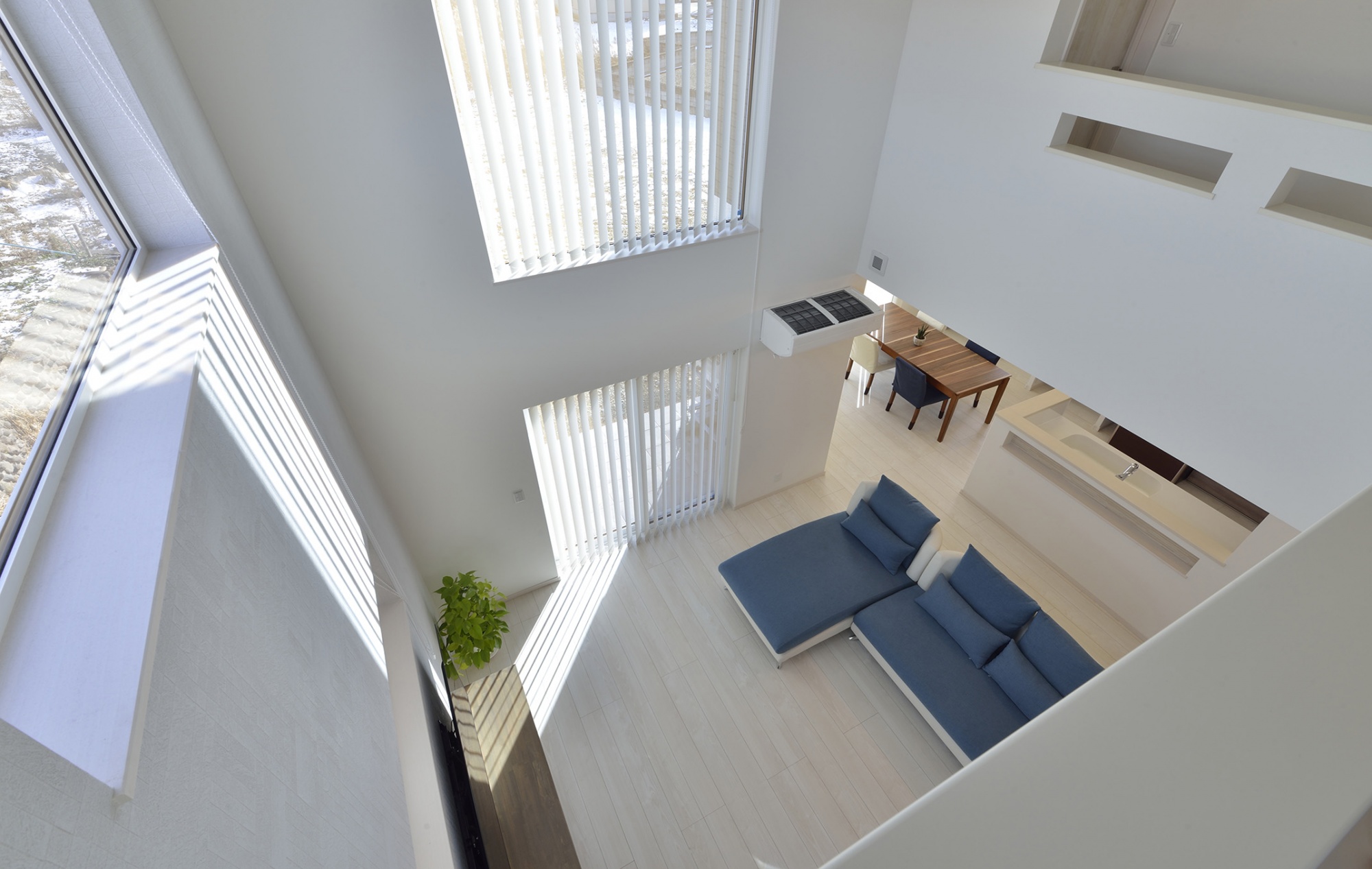 開放感、快適な室温、省エネ性能を重視したガレージハウス