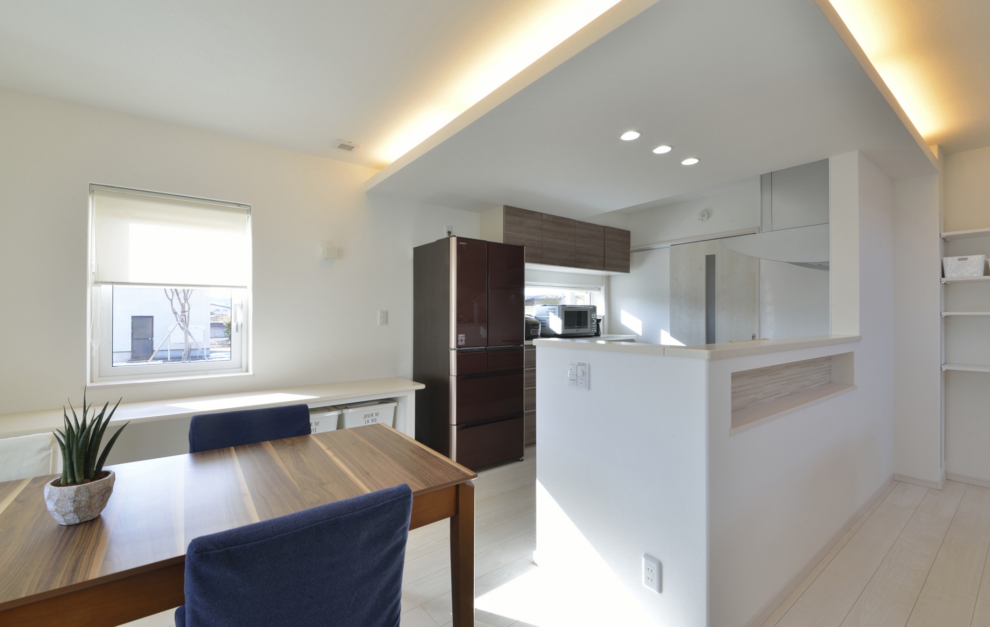 開放感、快適な室温、省エネ性能を重視したガレージハウス